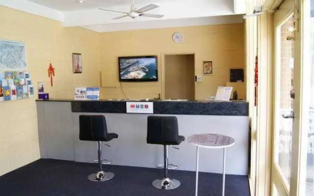 Econo Lodge Absolute Lake Entrance