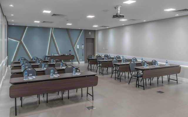 Hotel Deville Prime Cuiabá