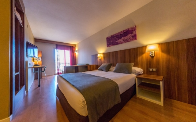 Golden Avenida Family Suites