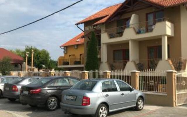Royal Hotel