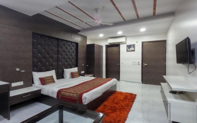 Hotel Red Castle