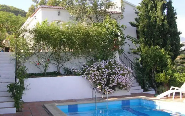Almenara