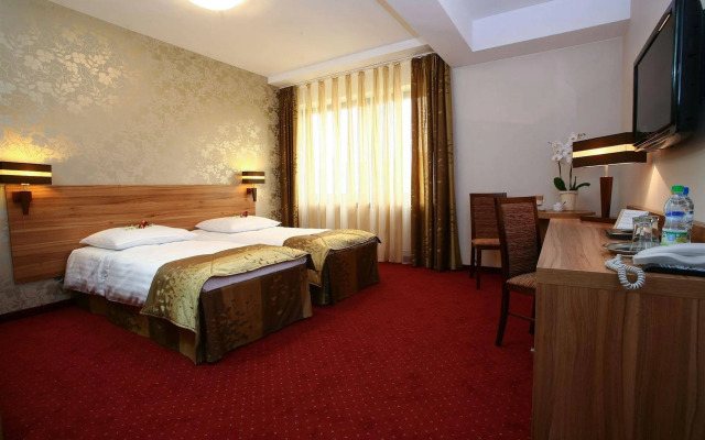 Duet Hotel