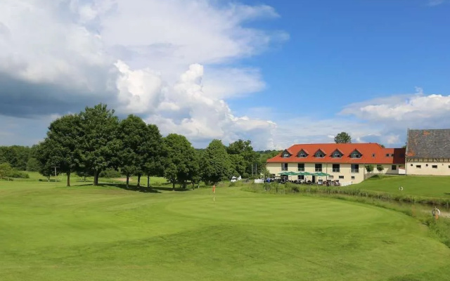 Apartments Golfpark Schlossgut Sickendorf