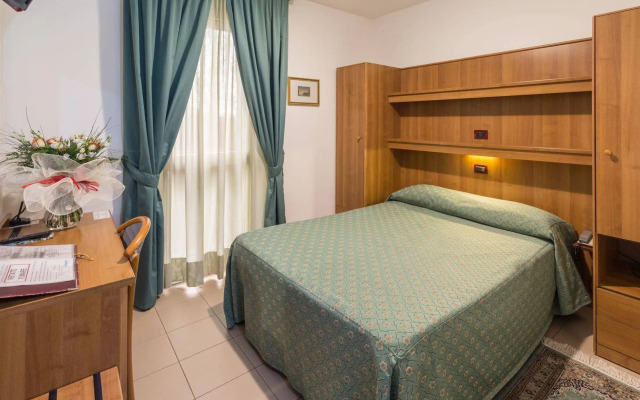 Roy Hotel