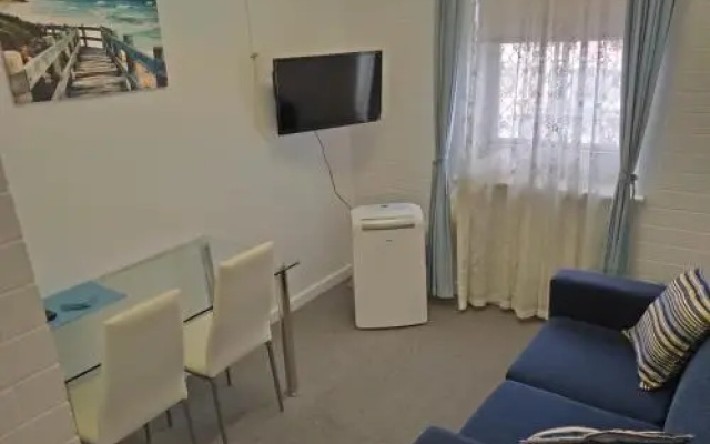 Paprika Spa Cottage – Guest Rooms – Adelaide