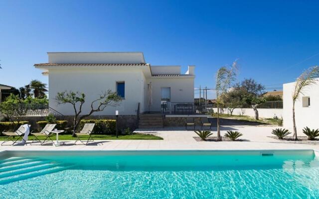 Beautiful villa with pool and airco-VILLA PAVONE