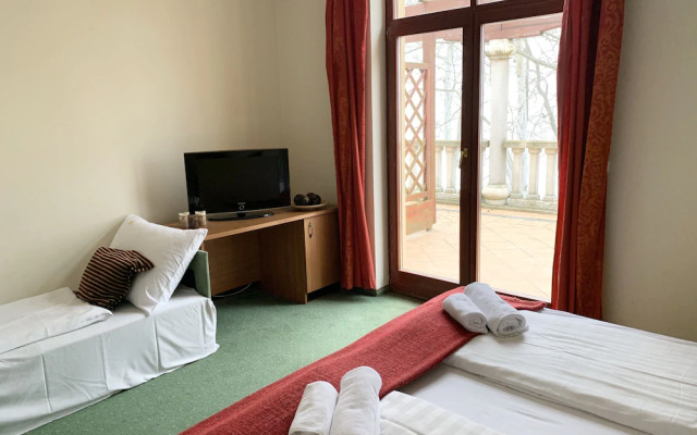 Hotel Anna Villa