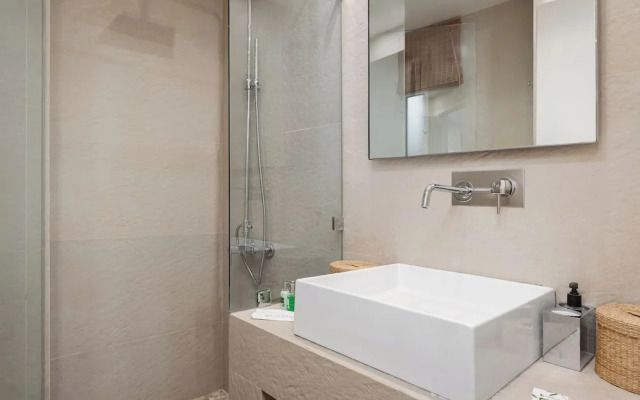 Vouliagmeni Exclusive Residence