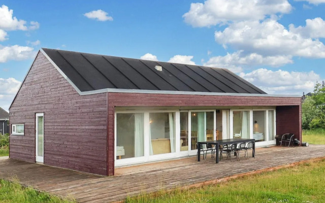 10 Person Holiday Home in Brovst-by Traum