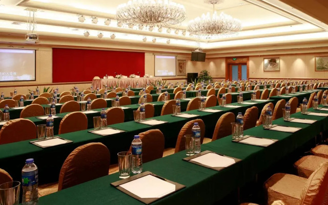 Grand Noble Hotel