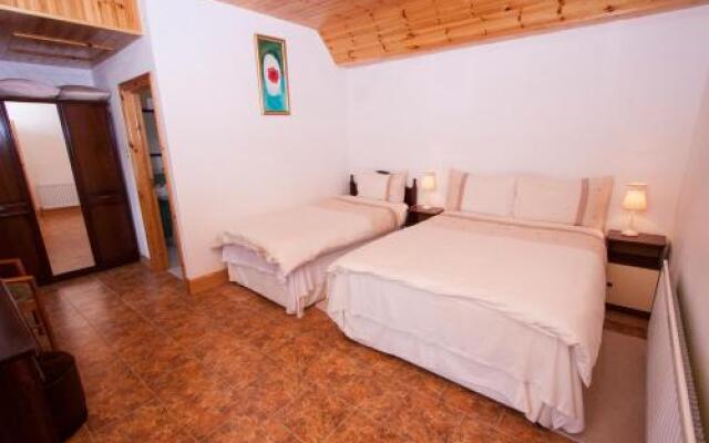 Beezies Self Catering Cottages