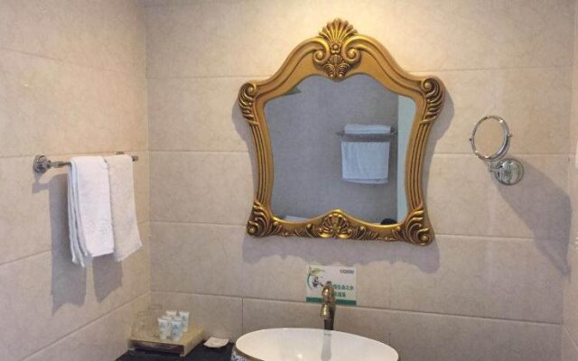 Dunhuang Longfeng Hotel