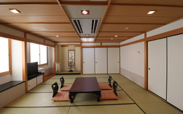 Nagoya Katei Miyoshi