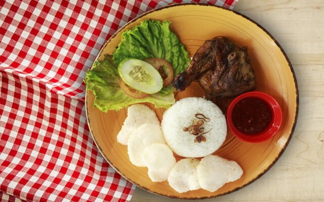 Super OYO Townhouse 1 Hotel Salemba