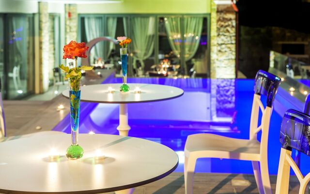 Core Hotel Polychrono