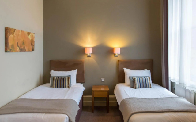 The Met Hotel