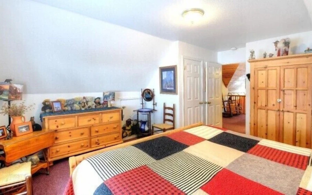 Scenic Wonders Christmas Cabin 3 Bedroom