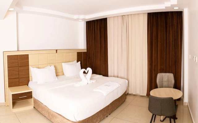 Diamond Star Hotel
