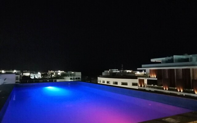 5th Coral Suites by Alex