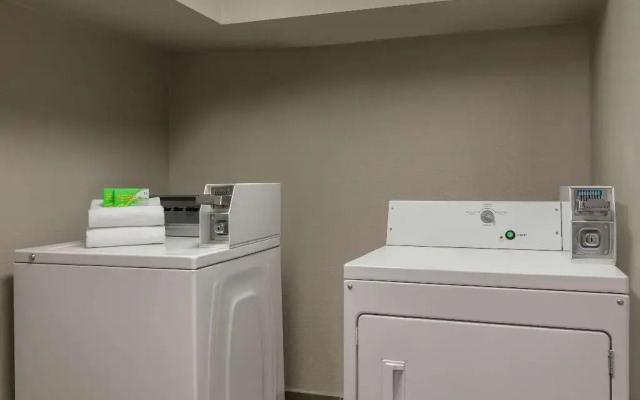 Country Inn & Suites by Radisson, Roanoke Rapids, NC