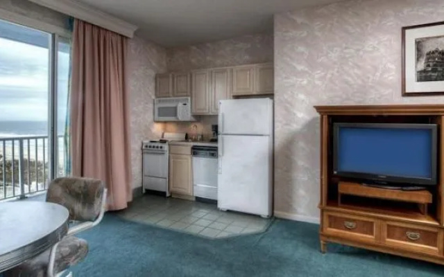 Quality Inn And Suites Beachfront