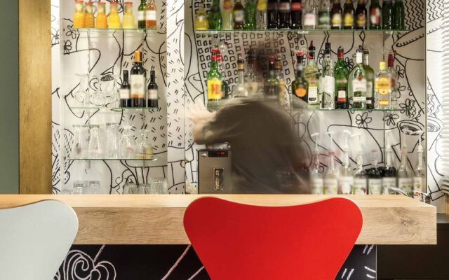 B&B HOTEL Paris Versailles Le Chesnay