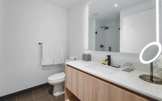 Bayside Luxury Studio Near Bayfront Park