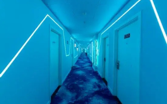 Pole Maple e-sports Hotel