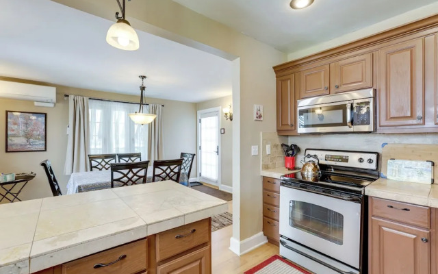 Yard & Grill: Centrally Located Denver Retreat!