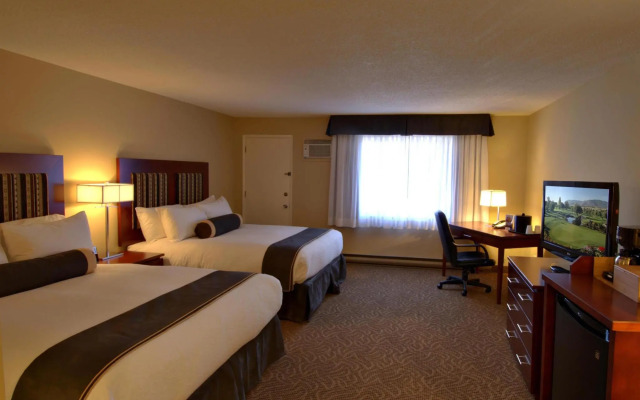 Coast Penticton Hotel