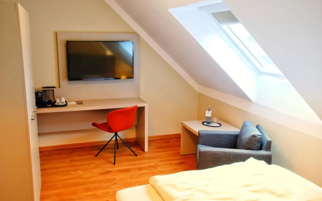 Walldorf Suites Boutique Hotel