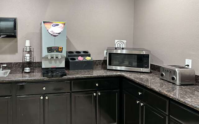 Studio 6 Mesa, AZ – Near Downtown & Sloan Park