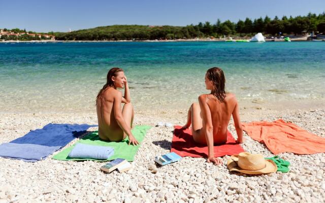 Maistra Camping Koversada Uncovered Naturist Mobile homes