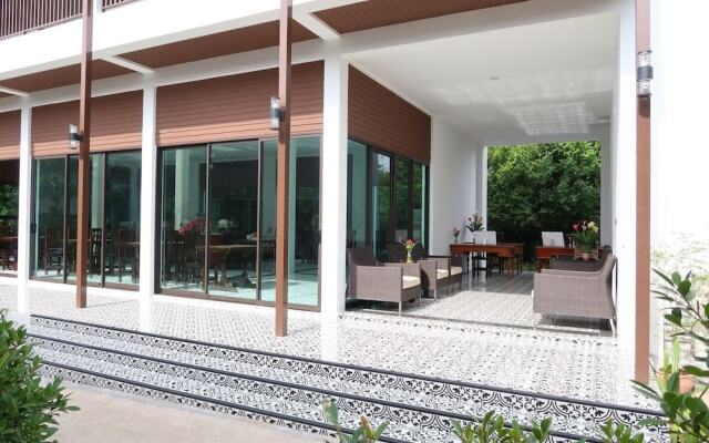 Cheonan B Hotel
