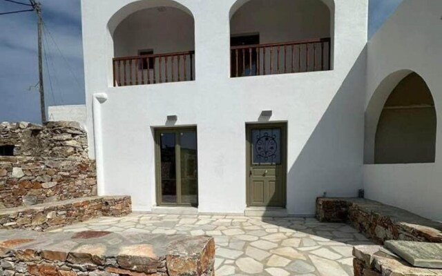 Ligaria Stone Maisonette Gem in Folegandros Heart