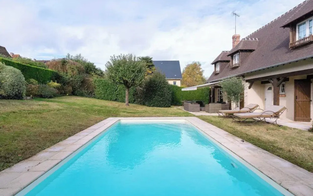 Norman House 160m2 With Pool at the Hippodrome