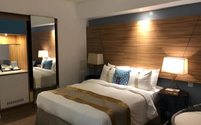 Ferra Hotel and Garden Suites