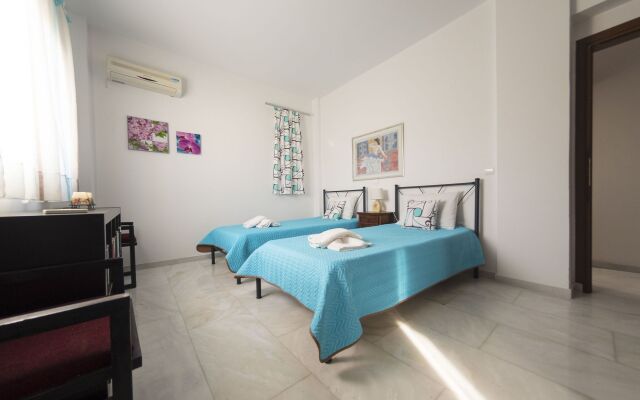 Jiannis House