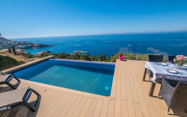 Turo Villa 1 in Roses