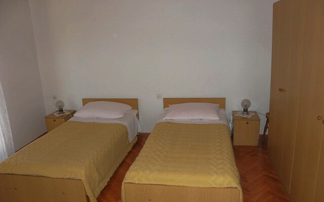 Apartment DaRi - 70m from Sea: A4 Sali, Island Dugi otok