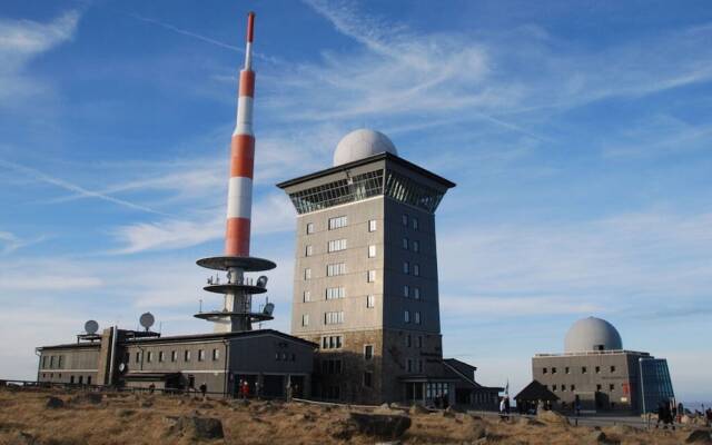 Sports Chalet No. 19