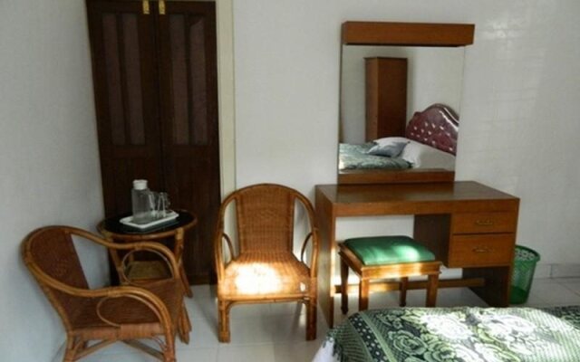 Hotel Atina
