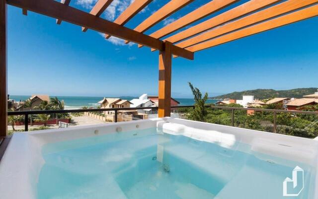 03 SUíTES CLIMATIZADAS E JACUZZI EXTERNA AQUECIDA