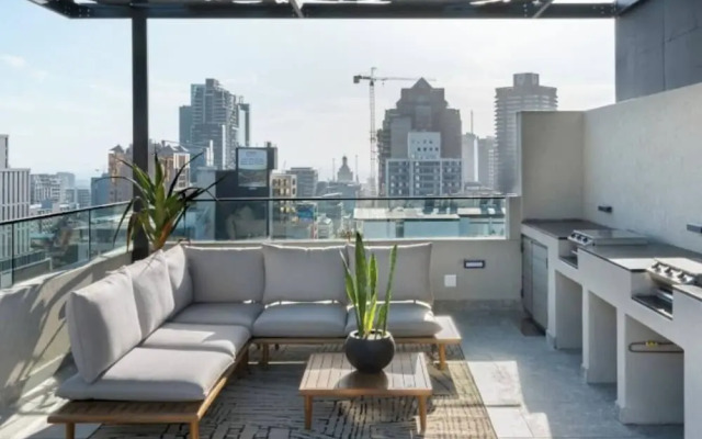 Stylish City Apartment