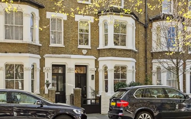 4 Bedroom Town House in Shepherd’s Bush