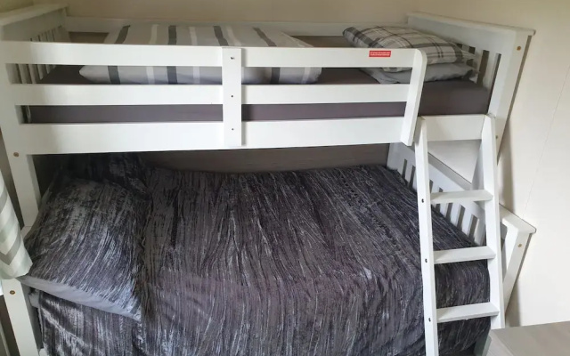 Outstanding 3 bedroom2018model caravan Northampton