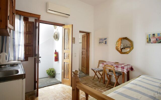 Melenos Apartments