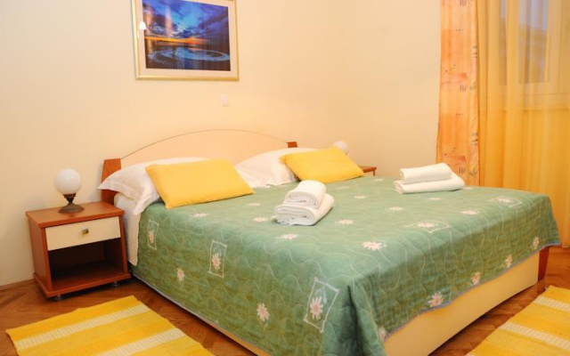 Apartments Borovic