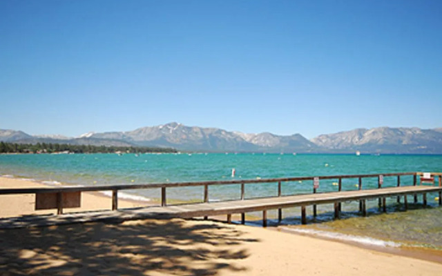 3901 Azure Avenue by RedAwning